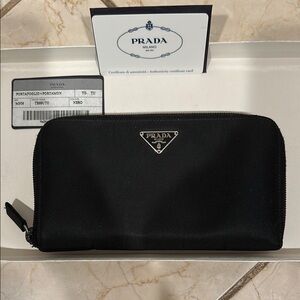 Prada Tessuto black Nylon wallet  with Authenticity card and tag